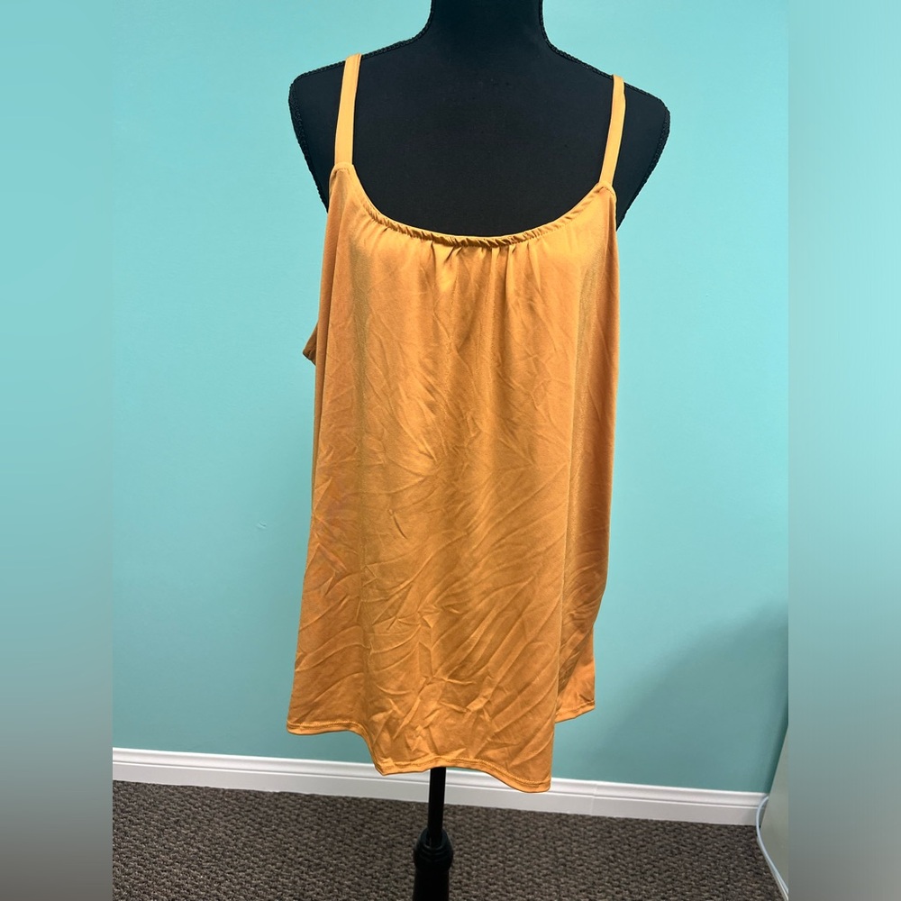 Bella flore sleeveless top color orange size 1X. NWOT